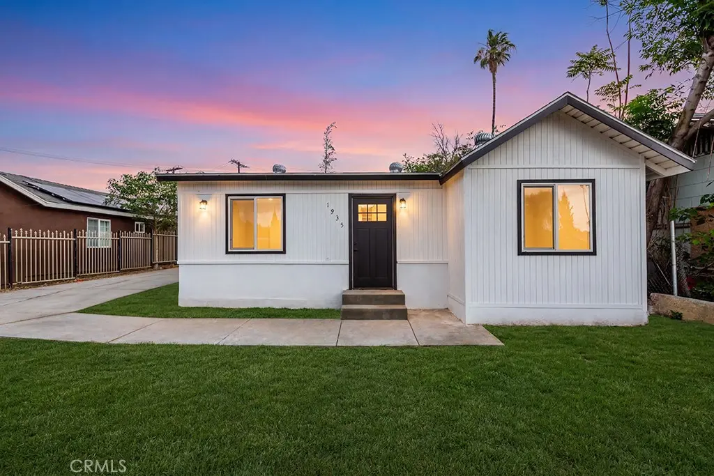 Single Family Residence for sale at 1935 Spring Garden, Riverside, CA featuring 2 beds and 1 bath