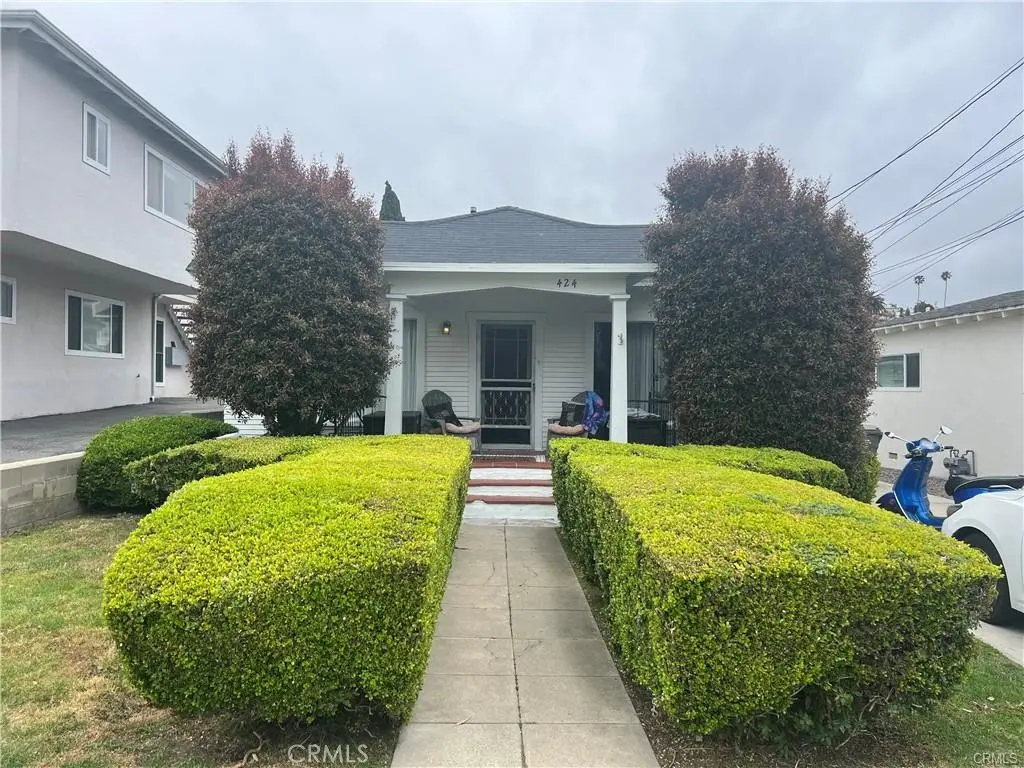 Quadruplex for sale at 424 S Broadway, Redondo Beach, CA
