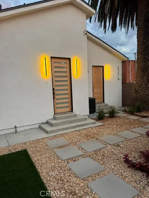 Duplex for rent at 5923 1/4 Haas Ave, Los Angeles, CA and 1 bath