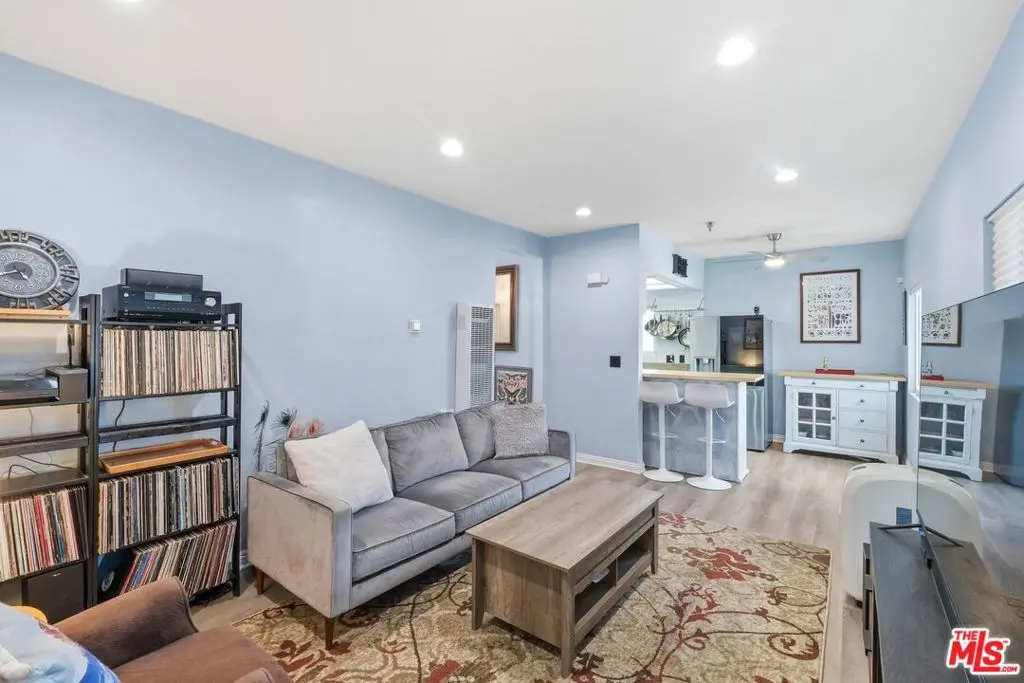 14405 Cerise Avenue 1, Hawthorne, CA — listing photo 1