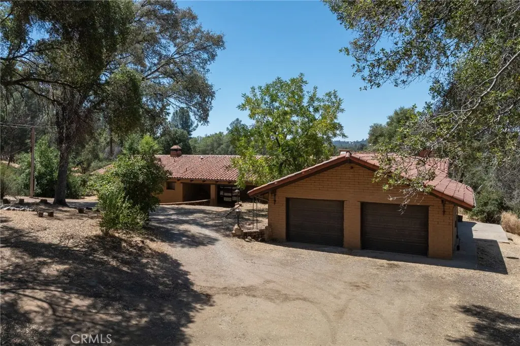 Single Family Residence for sale at 3981 Snow Creek Road, Mariposa, CA featuring 3 beds and 2 baths