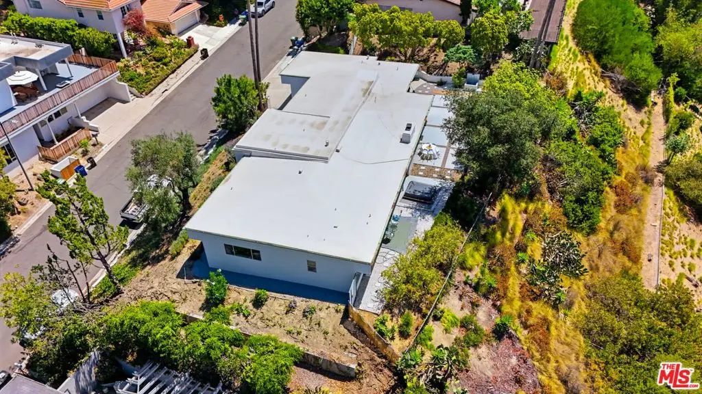 Single Family Residence for rent at 2657 Zorada Drive, Los Angeles, CA featuring 4 beds and 3 baths