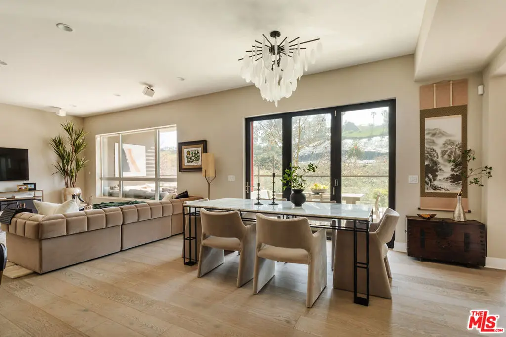 Condominium for sale at 12765 Bluff Creek Drive 1, Los Angeles, CA featuring 4 beds and 4 baths