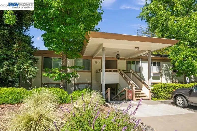 Condominium for sale at 3441 Tice Creek Dr. 4, Walnut Creek, CA featuring 2 beds and 1 bath