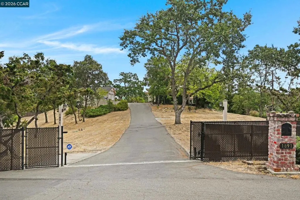 Single Family Residence for sale at 1891 Meadow Lane, Walnut Creek, CA featuring 3 beds and 2 baths