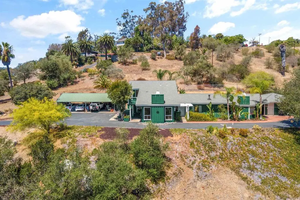 4439 La Canada, Fallbrook, CA — listing photo 1