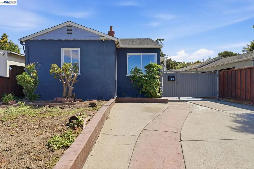 Single Family Residence for sale at 1686 Grand Avenue, San Leandro, CA featuring 2 beds and 1 bath