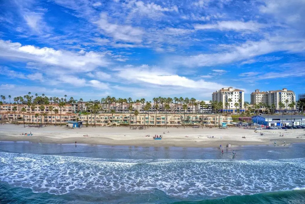 Condominium for rent at 355 N Cleveland Street 307, Oceanside, CA featuring 1 bed and 1 bath