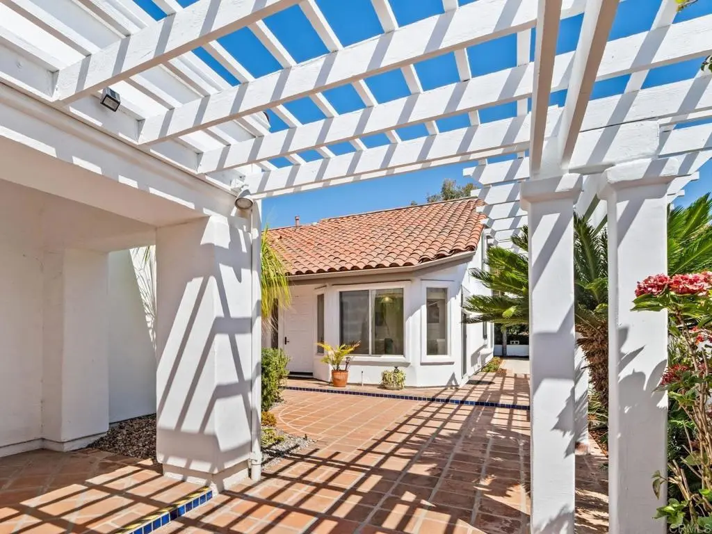 4938 Kalamis Way, Oceanside, CA — listing photo 1
