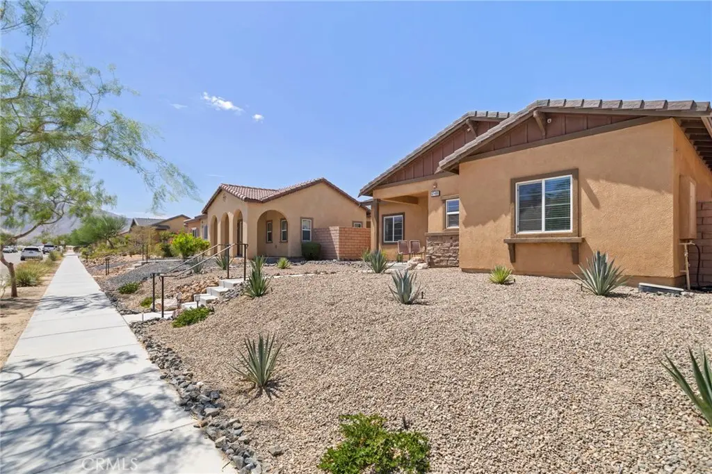 Single Family Residence for sale at 67498 Rio Largo, Cathedral City, CA featuring 3 beds and 2 baths