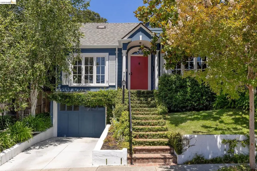 Single Family Residence for sale at 73 Oakmont Ave, Piedmont, CA featuring 3 beds and 2 baths