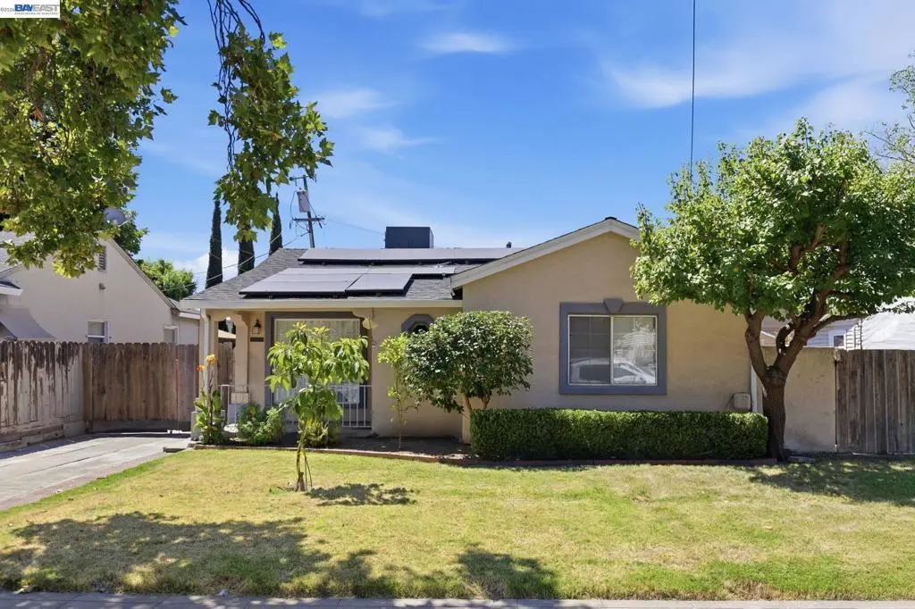 Single Family Residence for sale at 1330 W Park St, Stockton, CA featuring 3 beds and 1 bath