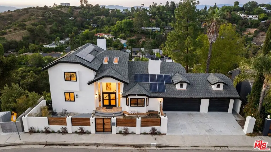 11559 Dona Teresa Drive, Studio City, CA — listing photo 1