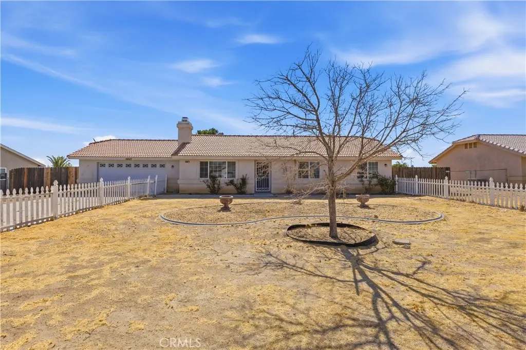 Single Family Residence for rent at 15507 Don Roberto Road, Victorville, CA featuring 3 beds and 2 baths