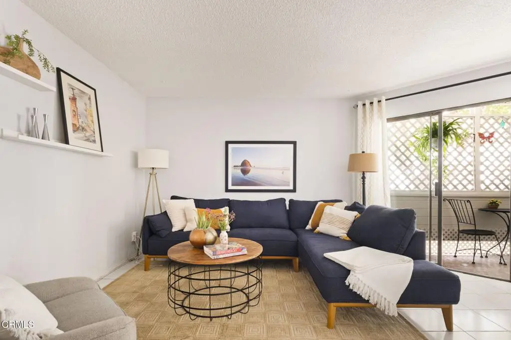 Condominium for sale at 110 N Everett 103, Glendale, CA featuring 2 beds and 1 bath