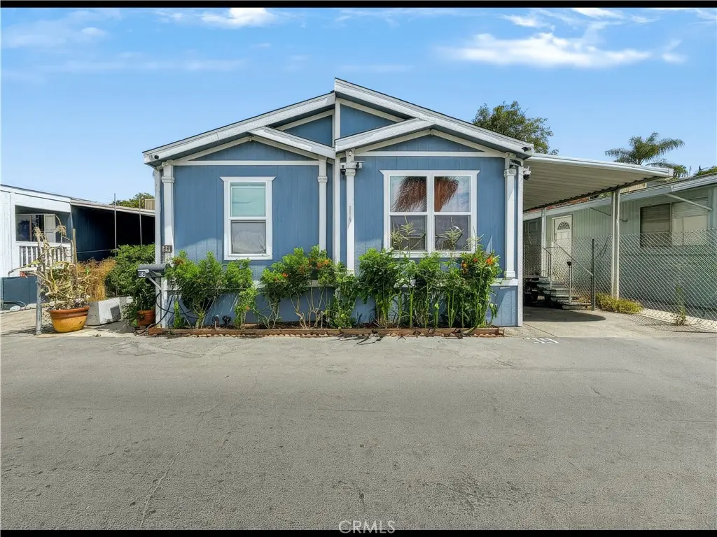 10965 Glenoaks 39, Pacoima, CA — listing photo 1