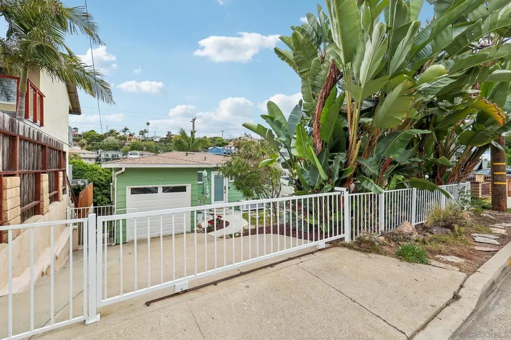Single Family Residence for sale at 3542 Wawona Dr, San Diego, CA featuring 3 beds and 2 baths