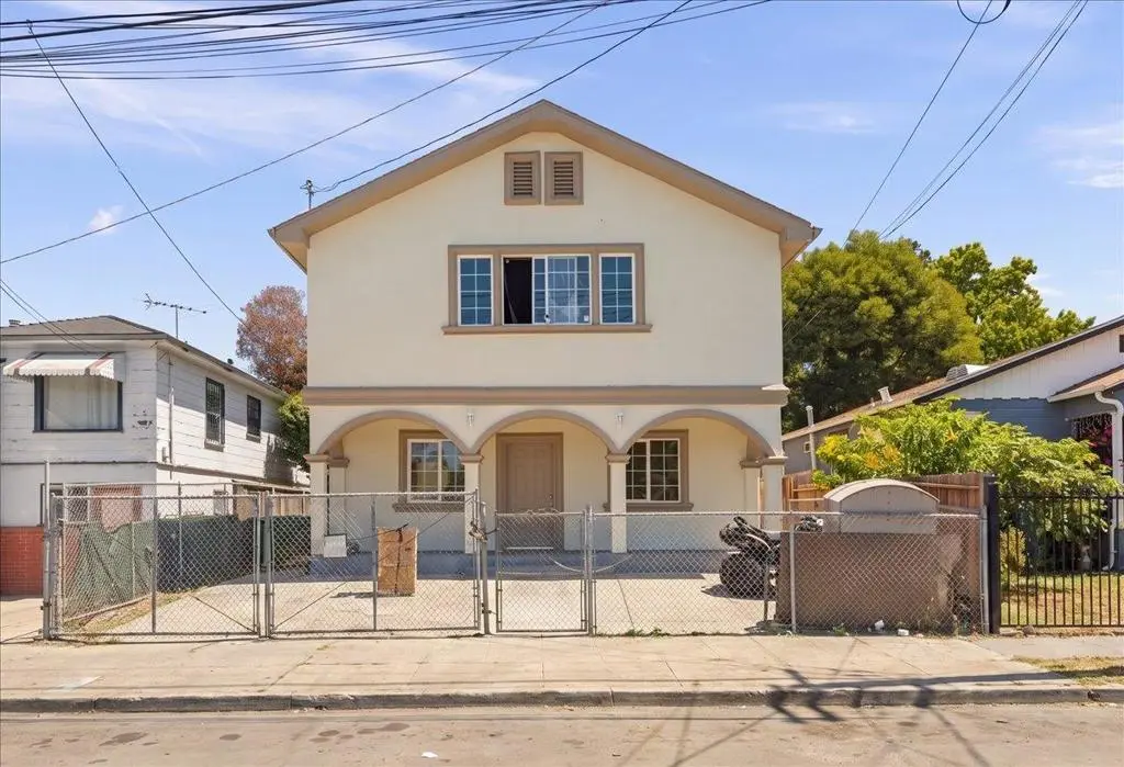 Duplex for sale at 9624 C Street, Oakland, CA