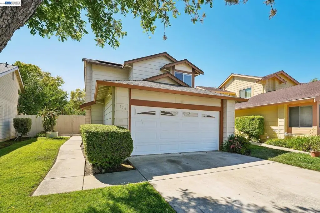 Single Family Residence for sale at 370 Stageline Dr, Vallejo, CA featuring 3 beds and 3 baths