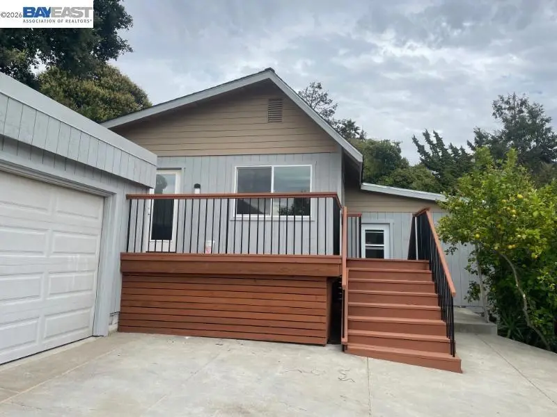 Single Family Residence for sale at 114 Baxter St, Vallejo, CA featuring 3 beds and 2 baths