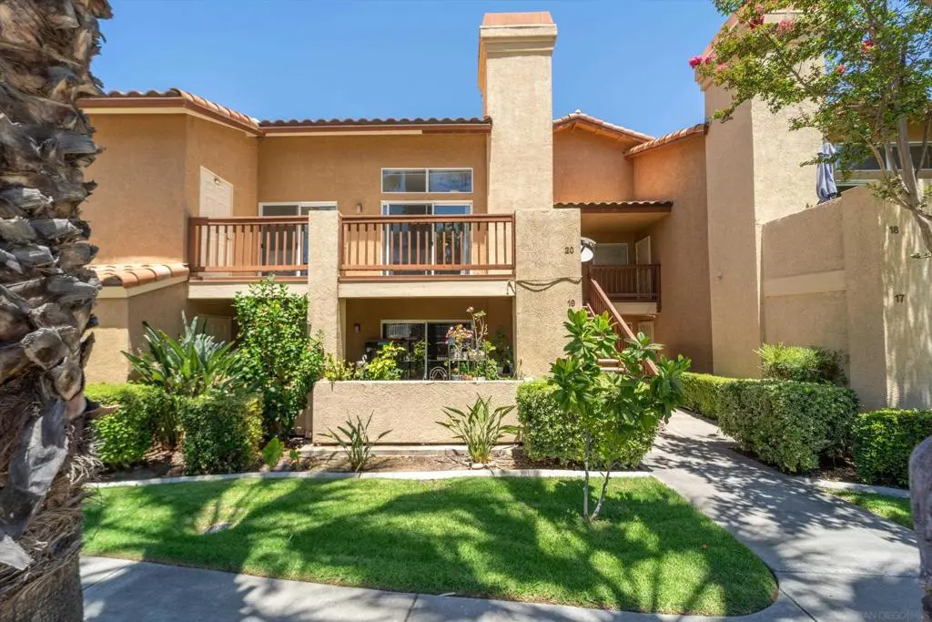 Condominium for sale at 42140 Lyndie Ln 20, Temecula, CA featuring 2 beds and 2 baths