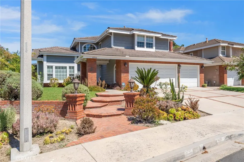 21956 Drexel, Lake Forest, CA — listing photo 1