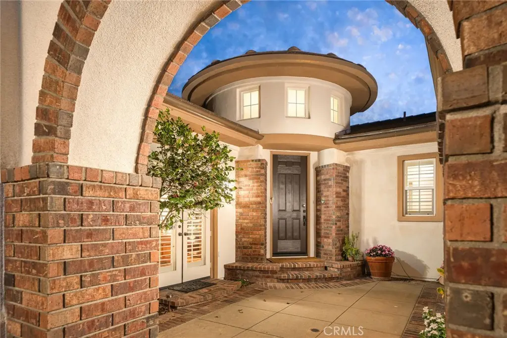 123 S Oakhart Drive, Glendora, CA — listing photo 1