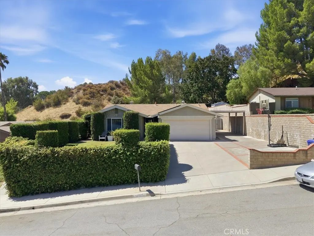 23228 Redbud Ridge, Valencia, CA — listing photo 1