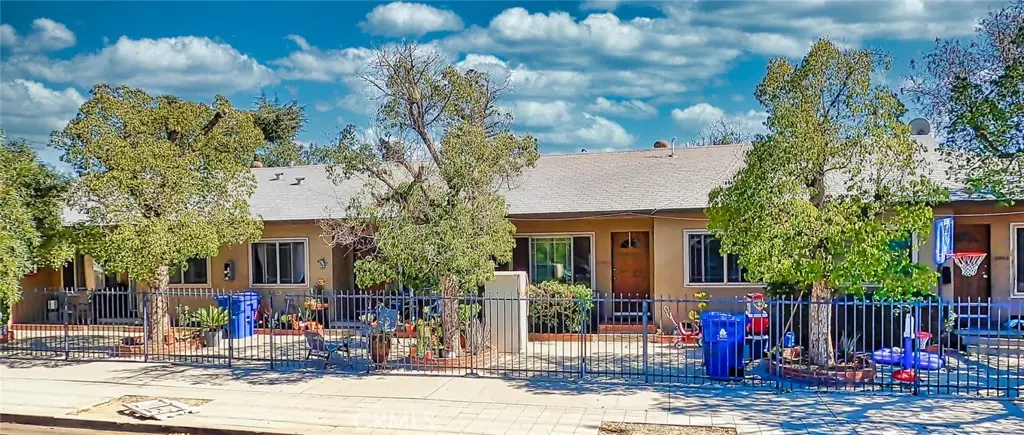 6944 Radford, North Hollywood, CA — listing photo 1