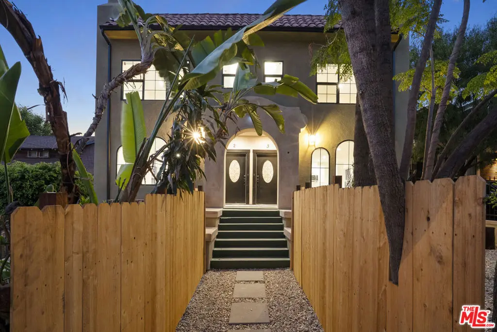 Residential Lease for rent at 1305 Lucile Avenue 3, Los Angeles, Los Angeles County, CA featuring 3 beds and 2 baths
