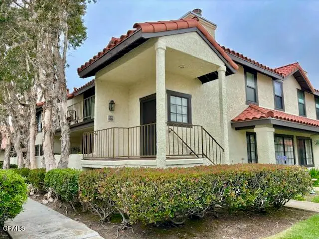 Condominium for rent at 2226 Martinique Lane, Oxnard, CA featuring 2 beds and 2 baths