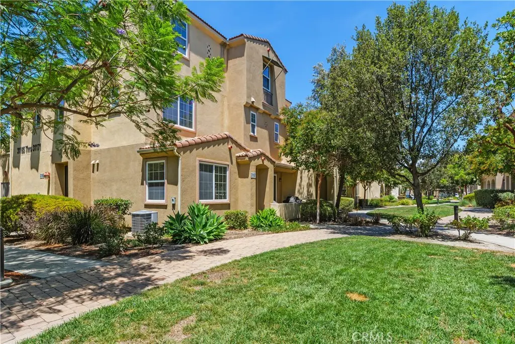 Condominium for sale at 31167 Mountain Lilac, Temecula, CA featuring 3 beds and 3 baths