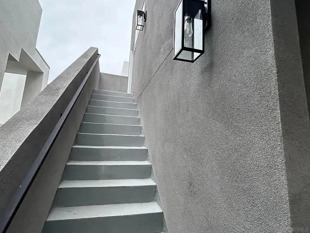 Apartment for rent at 3328 B St 3330, San Diego, CA featuring 1 bed and 1 bath