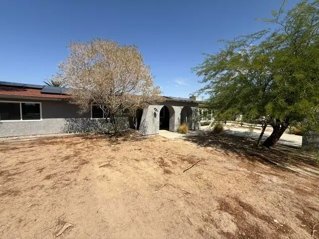 6698 Mesquite Drive, 29 Palms, CA — listing photo 1