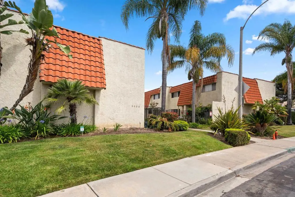 Townhouse for rent at 5580 Lake Park Way 28, La Mesa, CA featuring 2 beds and 3 baths