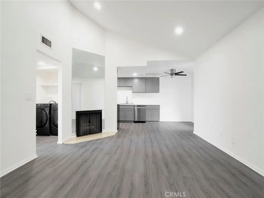 9038 Orion Avenue 209, North Hills, CA — listing photo 1