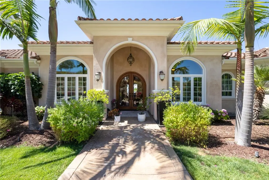 2224 Dos Lomas, Fallbrook, CA — listing photo 1