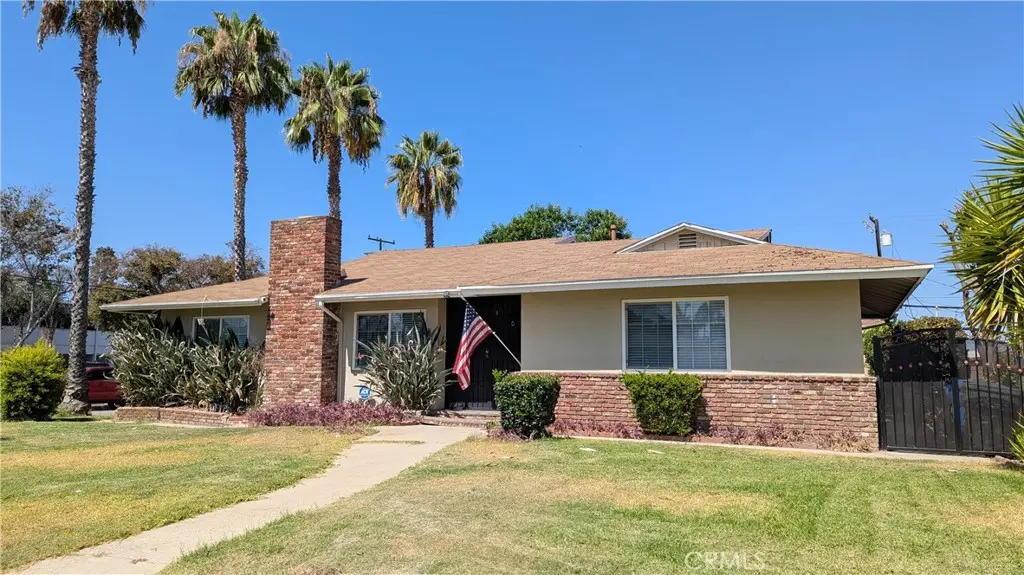 Residential Lease for rent at 401 N La Breda, West Covina, Los Angeles County, CA featuring 3 beds and 2 baths