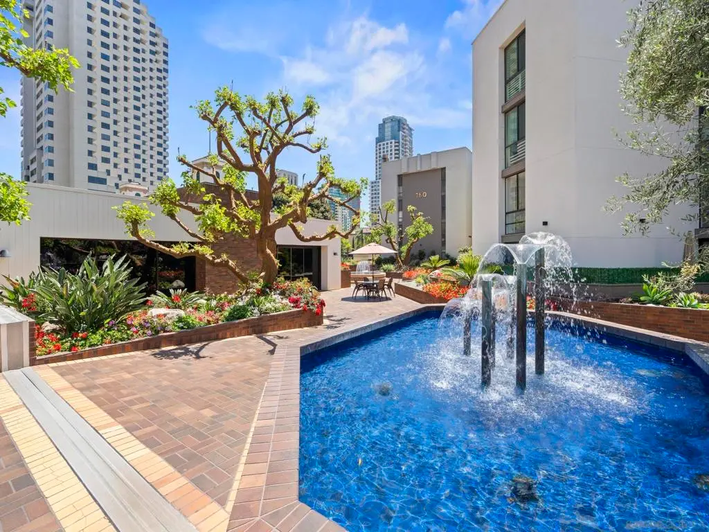 Condominium for sale at 850 State 117, San Diego, CA featuring 2 beds and 2 baths