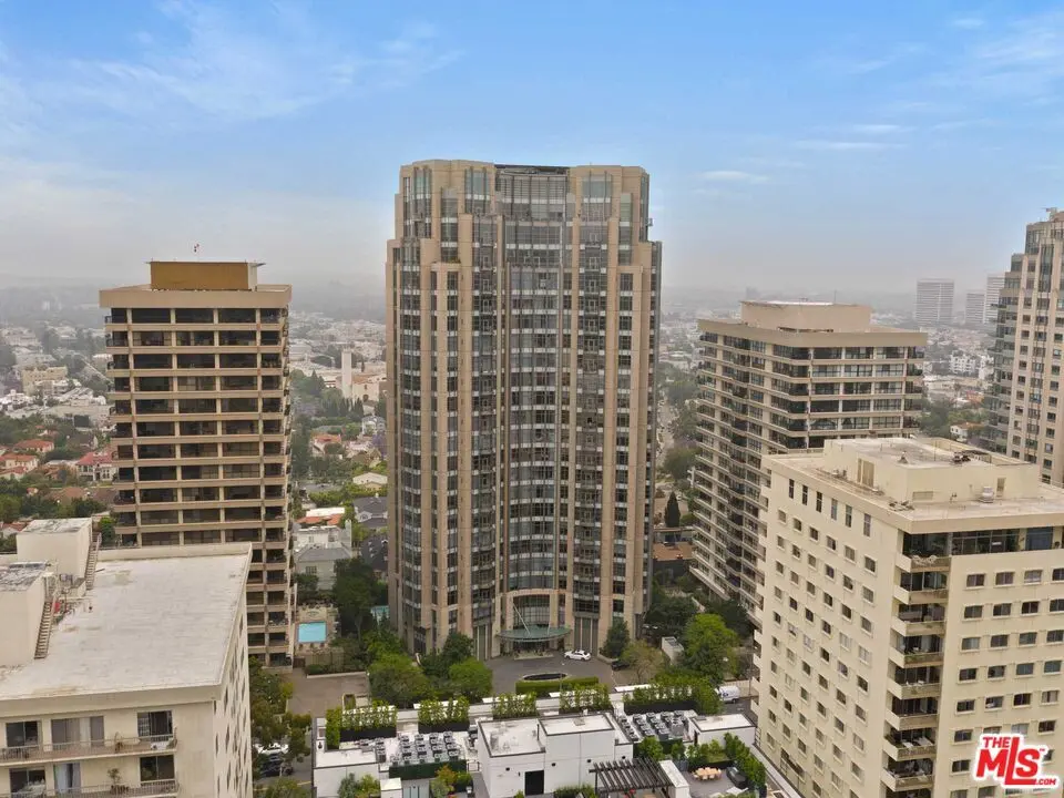 Condominium for sale at 10776 Wilshire Boulevard 603, Los Angeles, CA featuring 2 beds and 3 baths