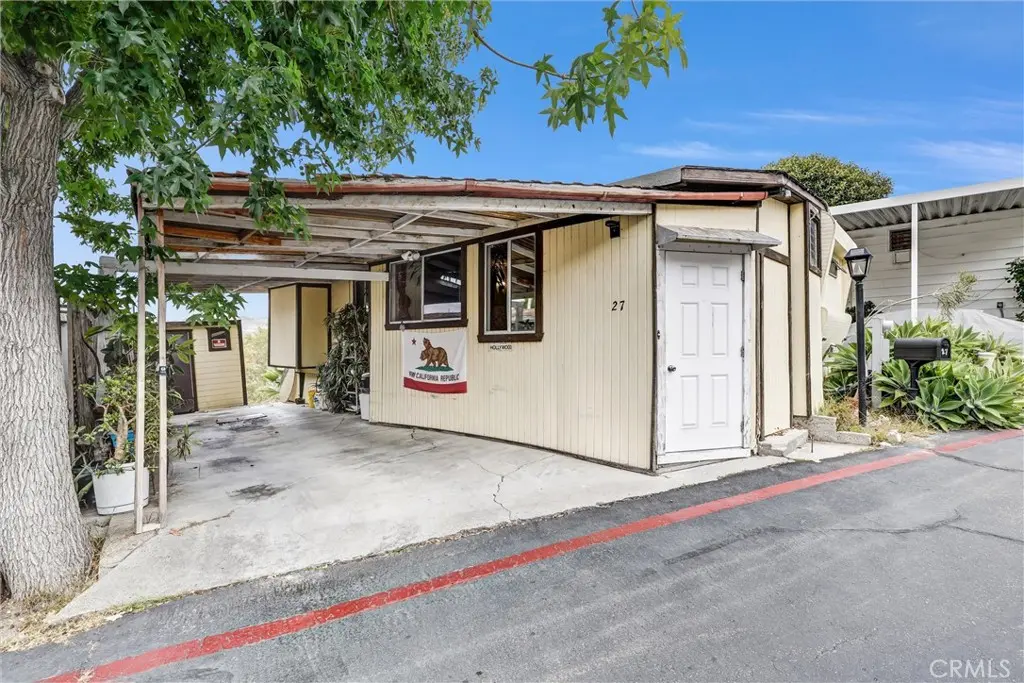 Manufactured In Park for sale at 32802 Valle Road 27, San Juan Capistrano, CA featuring 2 beds and 1 bath