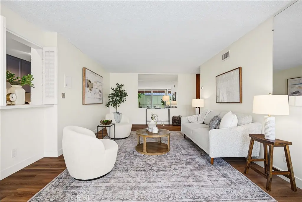Condominium for sale at 1539 N Laurel Avenue 202, Los Angeles, CA featuring 1 bed and 2 baths