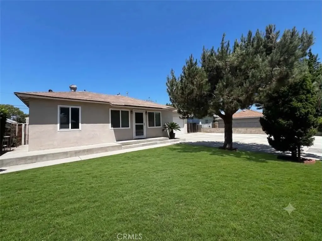 Single Family Residence for sale at 1931 Delford, Duarte, CA featuring 2 beds and 1 bath