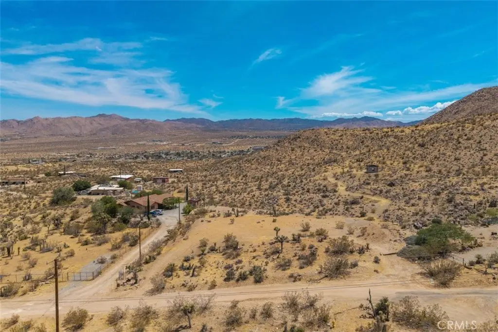 58701 Los Coyotes, Yucca Valley, CA — listing photo 1