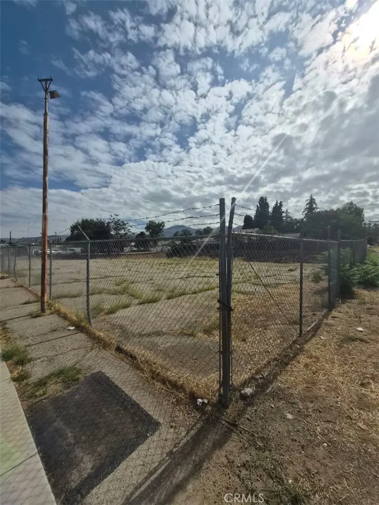 35109 Avenue C, Yucaipa, CA — listing photo 1