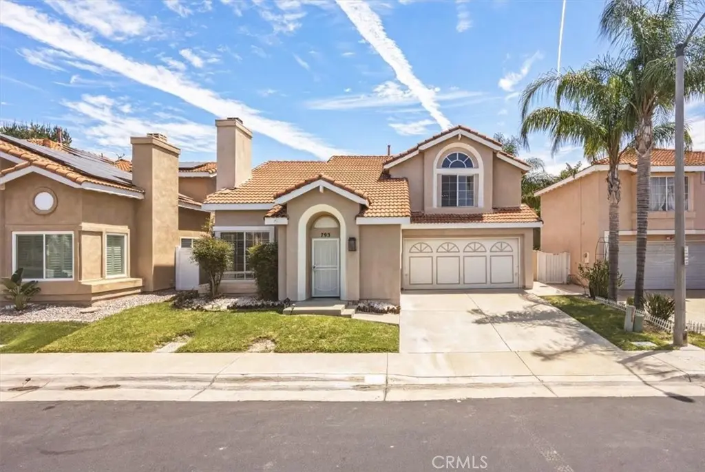 Single Family Residence for sale at 793 Playa Blanca, Corona, CA featuring 3 beds and 3 baths