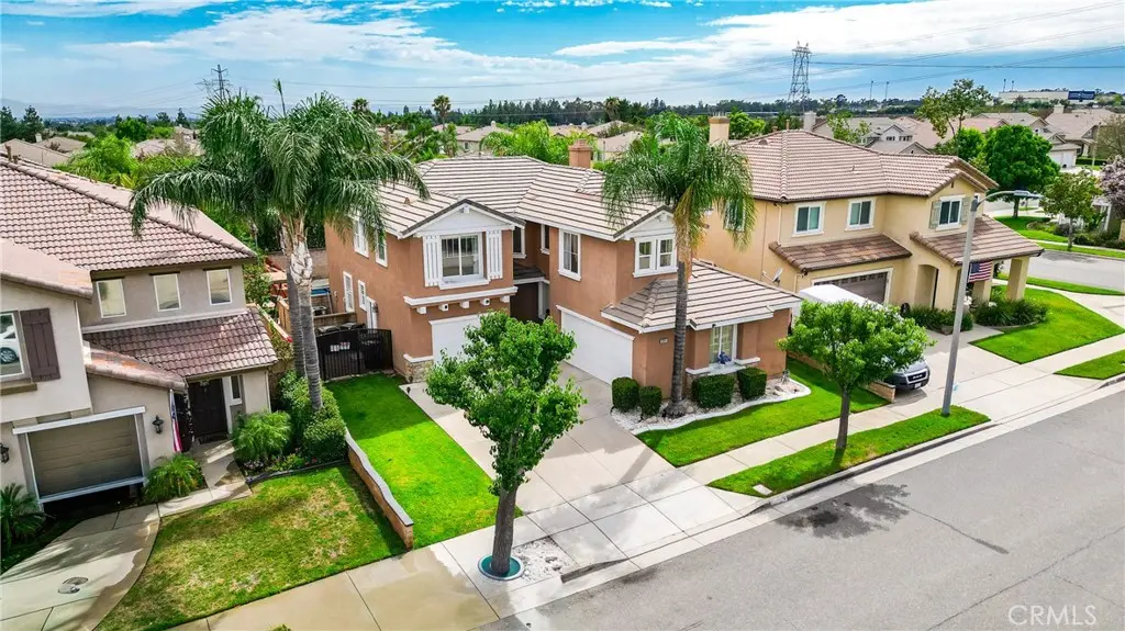 Single Family Residence for rent at 12241 Queensbury, Rancho Cucamonga, CA featuring 4 beds and 3 baths