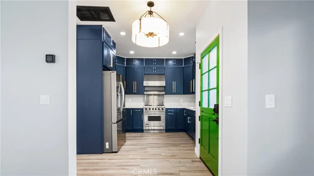 Duplex for rent at 727 B E Myrtle Avenue, Glendora, CA featuring 2 beds and 2 baths