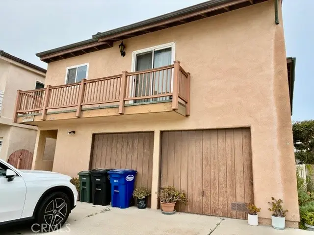 Townhouse for sale at 4045 Sunset Lane, Oxnard, CA featuring 3 beds and 2 baths