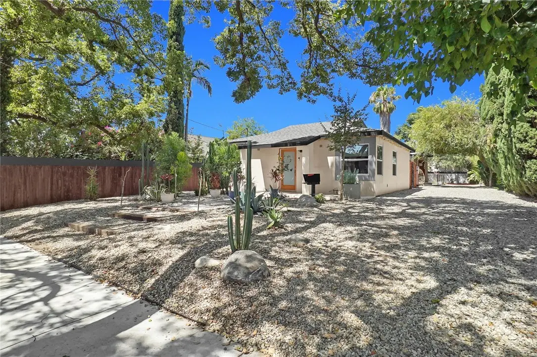 261 N Oak Avenue, Pasadena, CA — listing photo 1